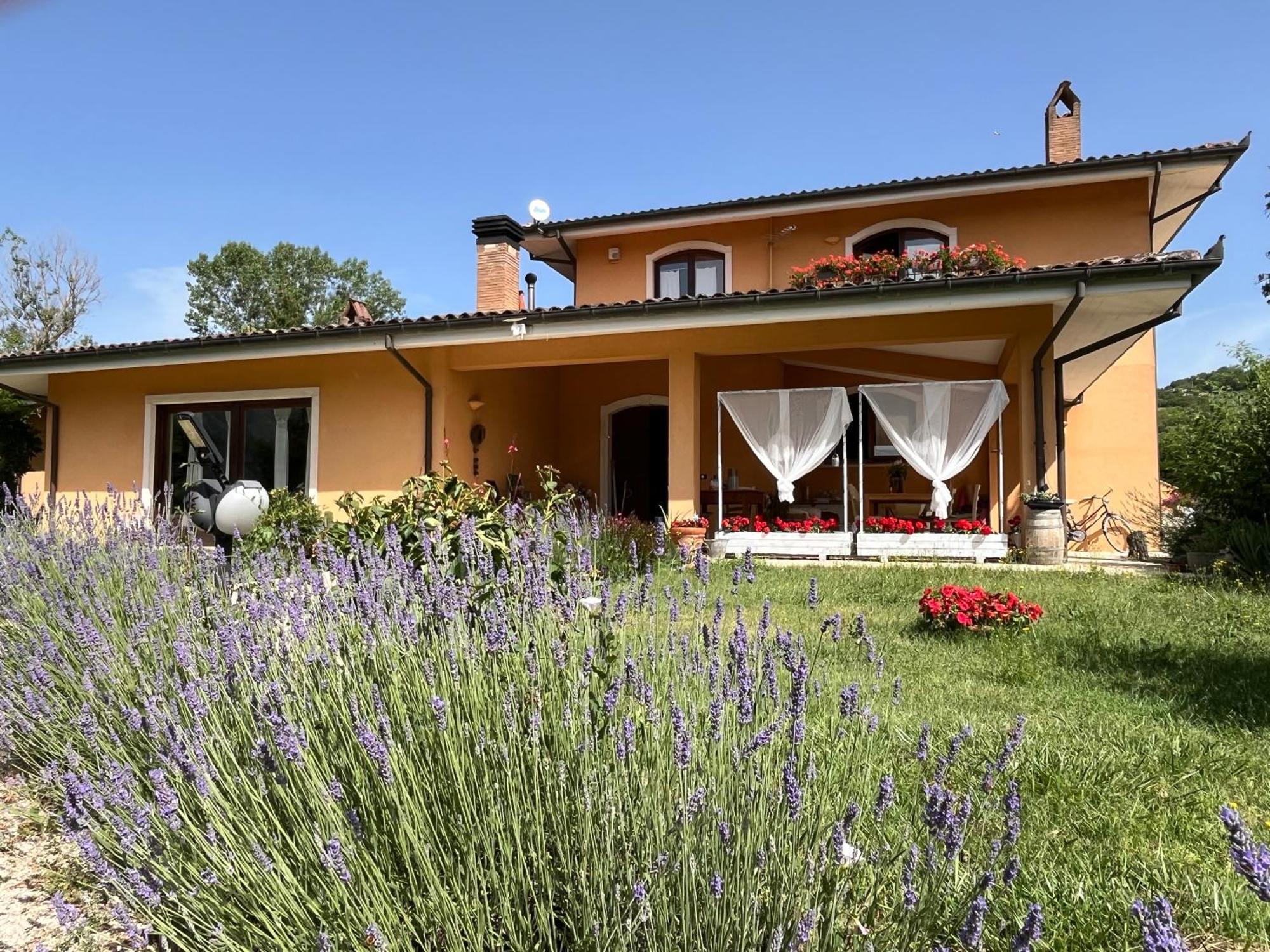 Bed & Breakfast Le Piagge Scurcola Marsicana Dış mekan fotoğraf